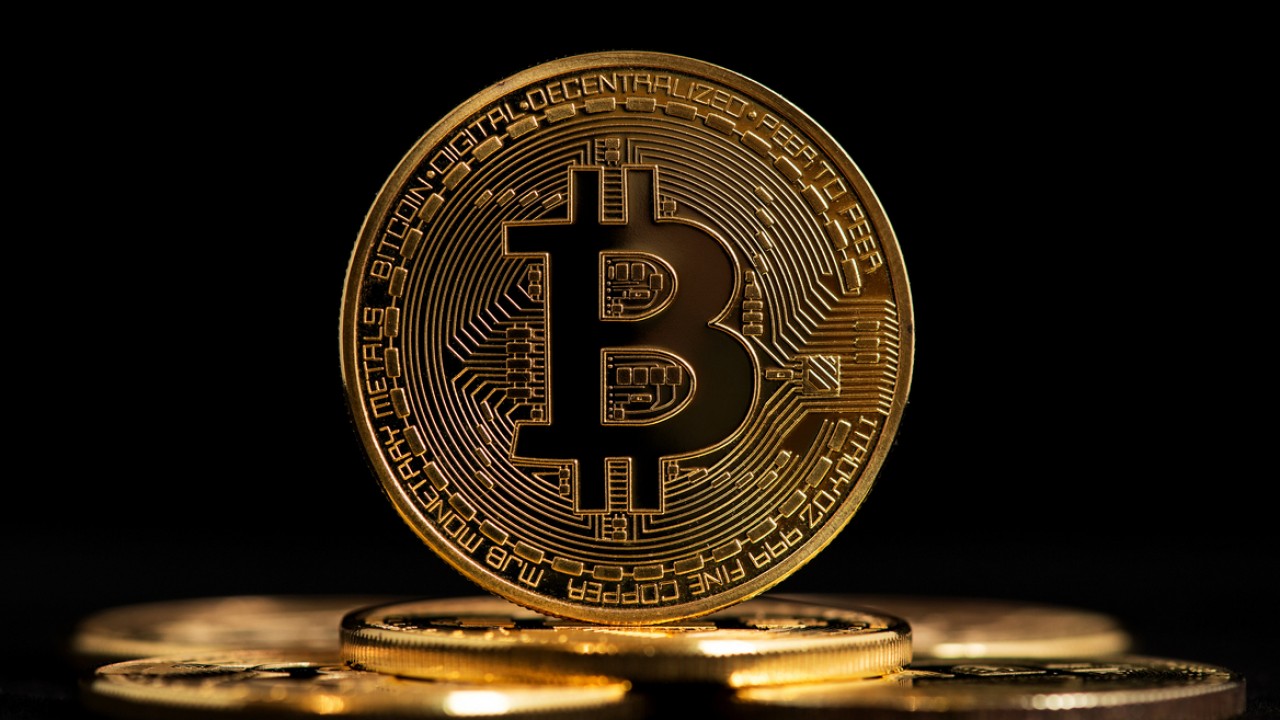 Bitcoin Faces Volatility